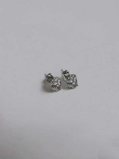The Roots Oval Diamond Stud